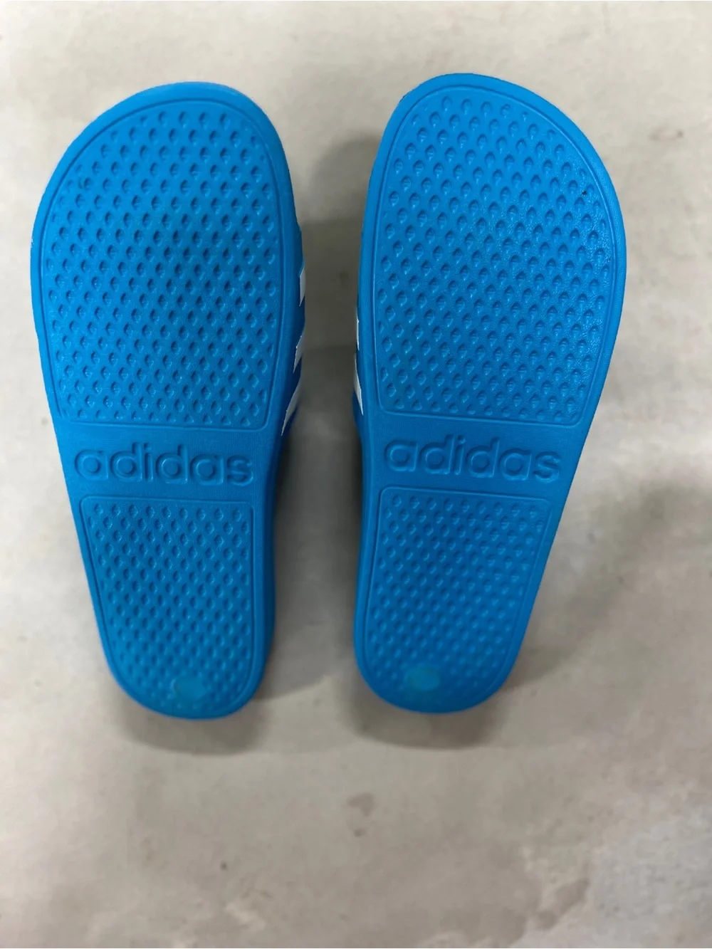 adidas classic slide